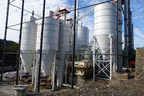 氫氧化鈣磨粉機(jī).jpg